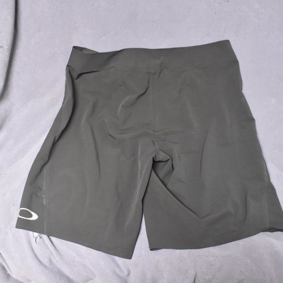 OAKLEY BLADE 4 BOARDSHORTS WITH COMPRESSION LINER BLACK US MEN'S PREOWNED - Picture 10 of 11